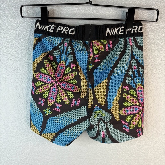 Girls Nike Pro 3" Compression Shorts - Mosaic Pattern - Picture 2 of 5